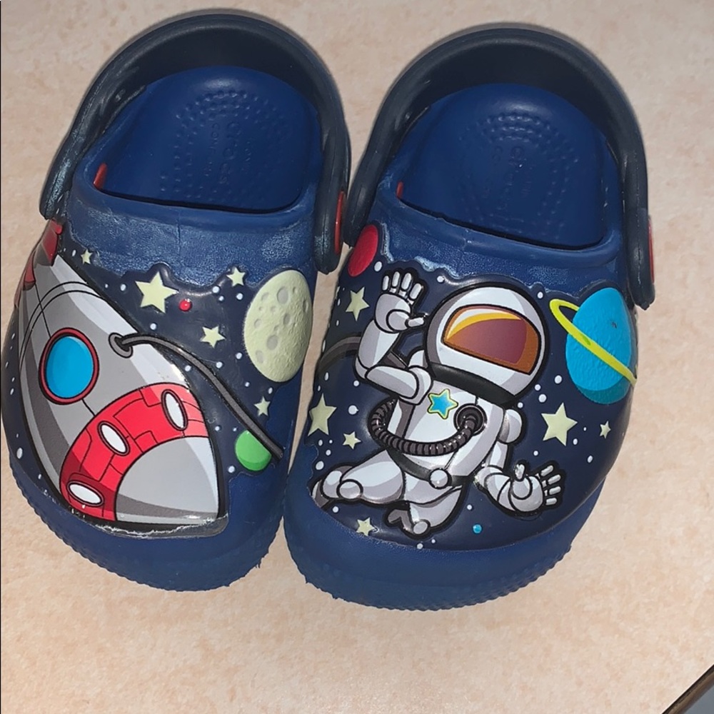 Space crocs!